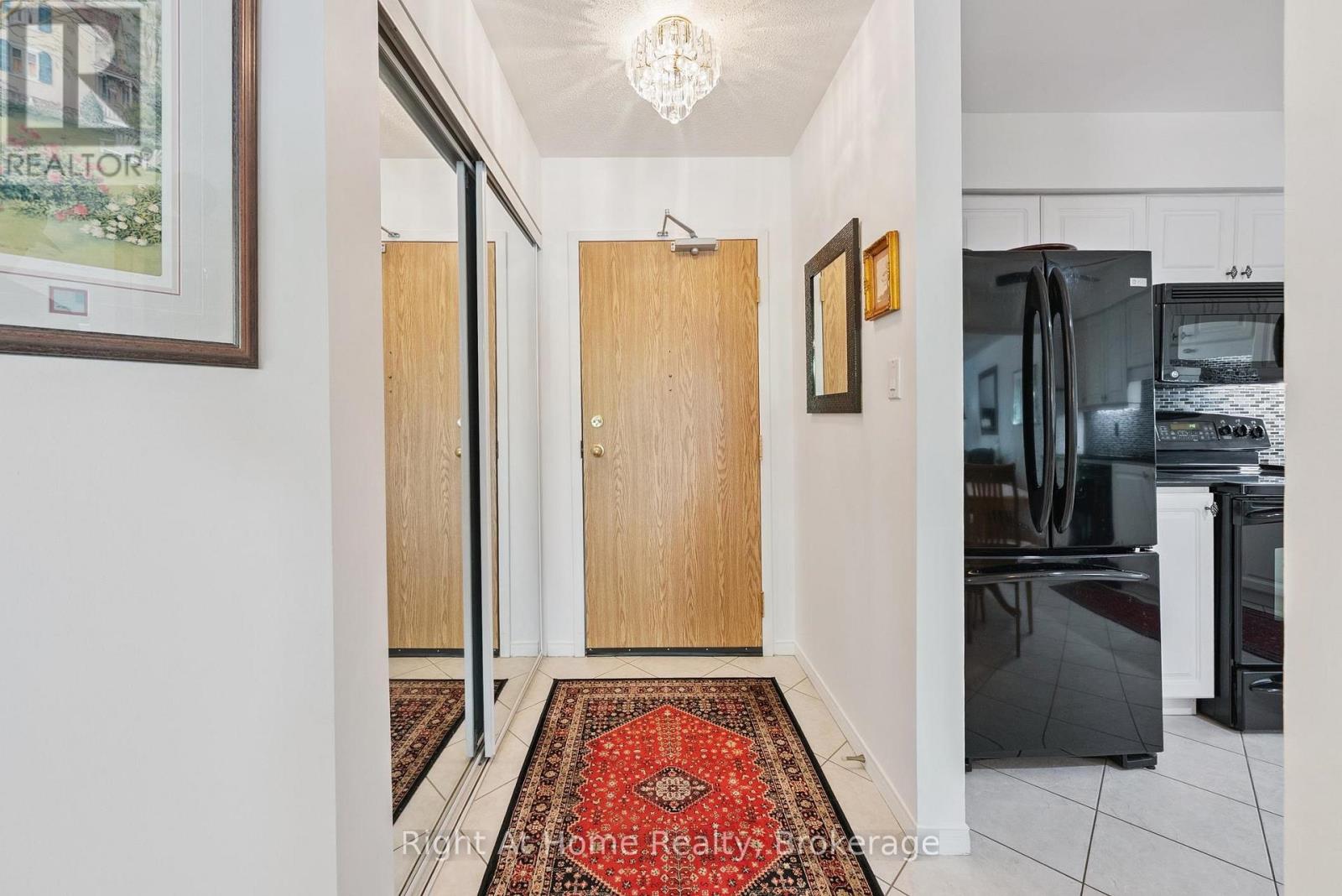 122b - 1099 Clonsilla Avenue, Peterborough (Otonabee Ward 1), Ontario  K9J 8L8 - Photo 4 - X13169052