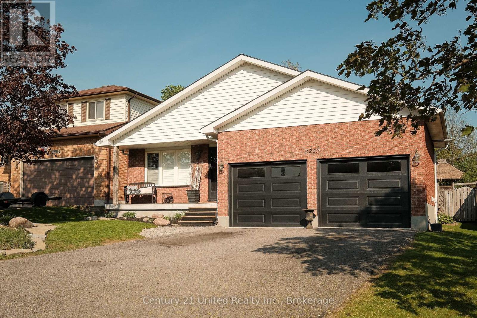 2229 Lorraine Drive, Peterborough (Northcrest Ward 5), Ontario  K9L 1Y6 - Photo 3 - X13169398