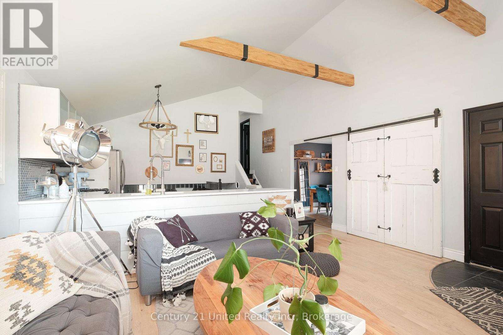 2229 Lorraine Drive, Peterborough (Northcrest Ward 5), Ontario  K9L 1Y6 - Photo 7 - X13169398