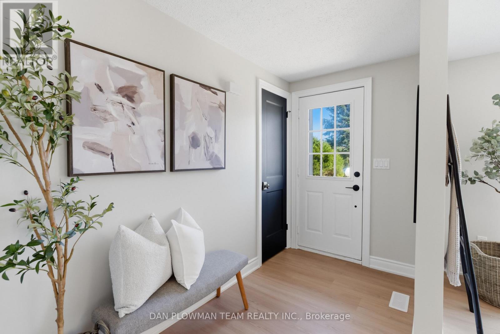 14 Heritage Lane, Clarington (Bowmanville), Ontario  L1B 1A7 - Photo 2 - E13170660