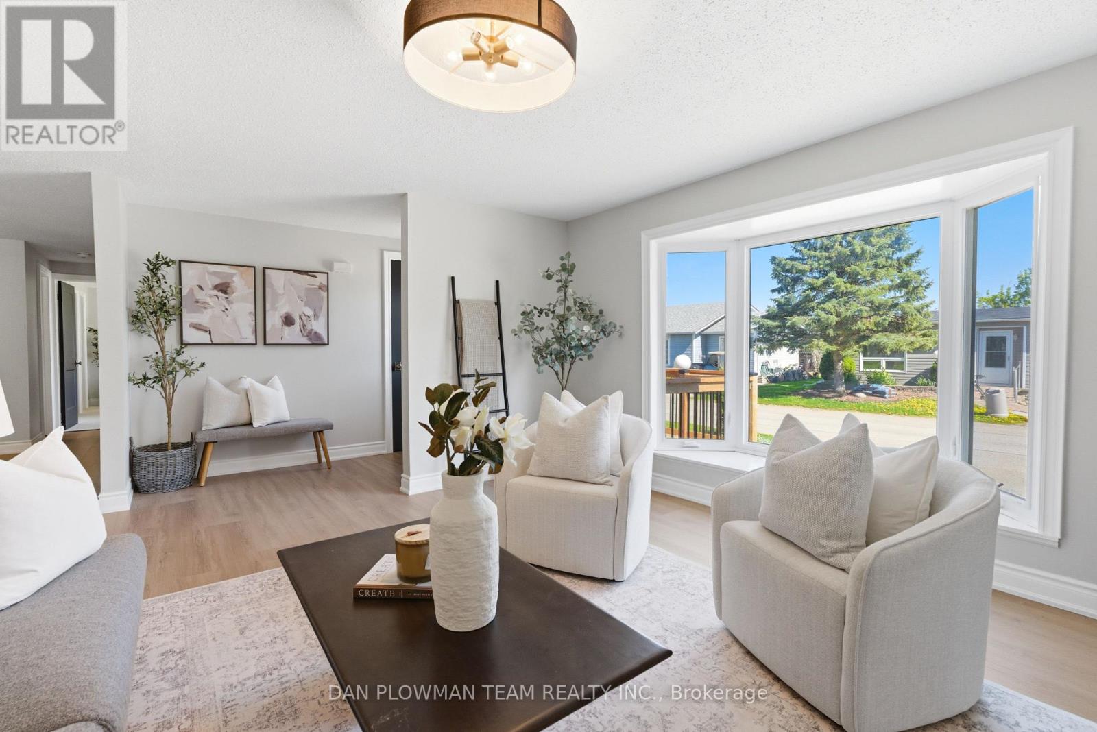 14 Heritage Lane, Clarington (Bowmanville), Ontario  L1B 1A7 - Photo 4 - E13170660
