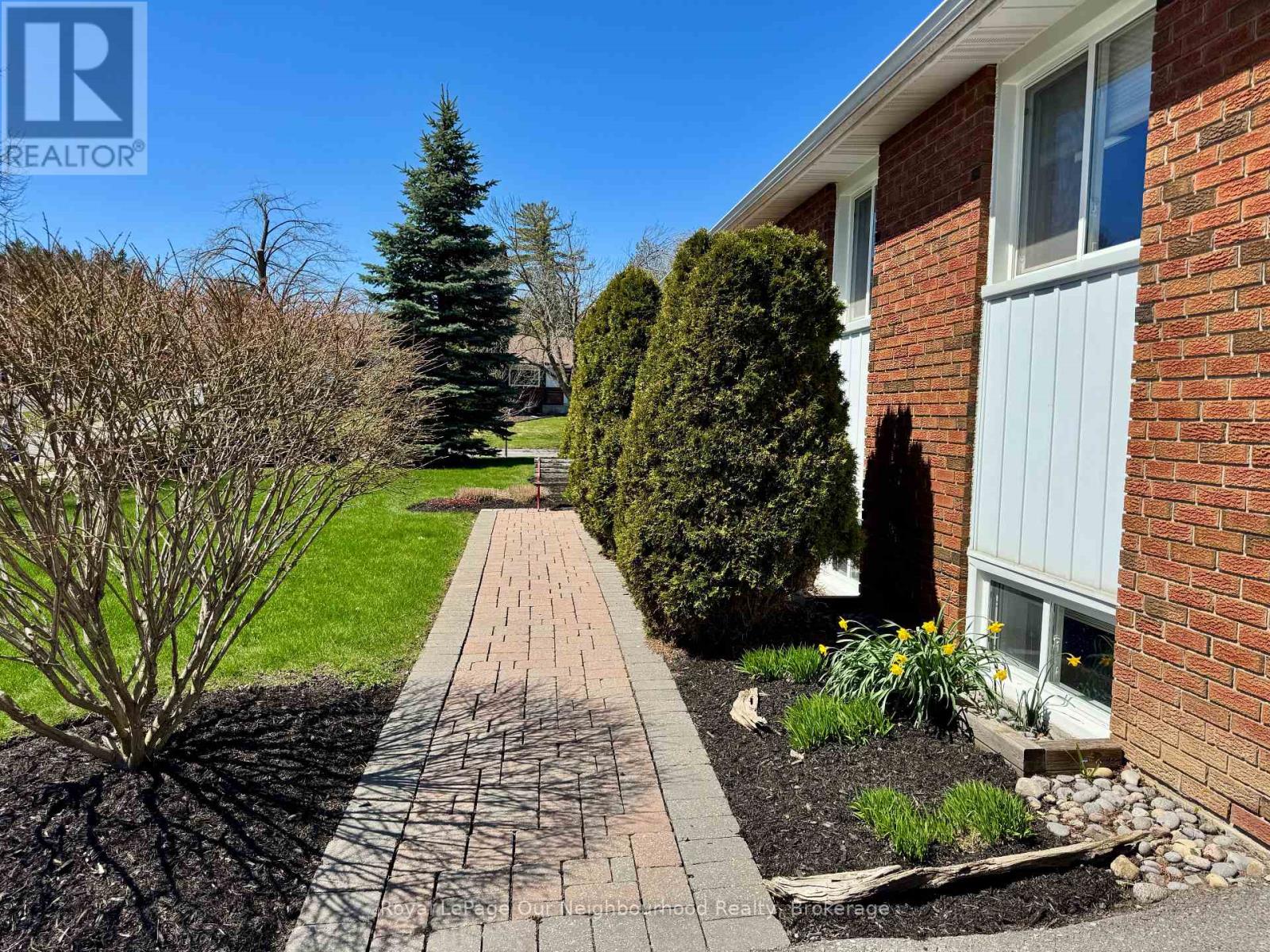 909 Whitefield Drive, Peterborough (Otonabee Ward 1), Ontario  K9J 7W1 - Photo 4 - X13171064