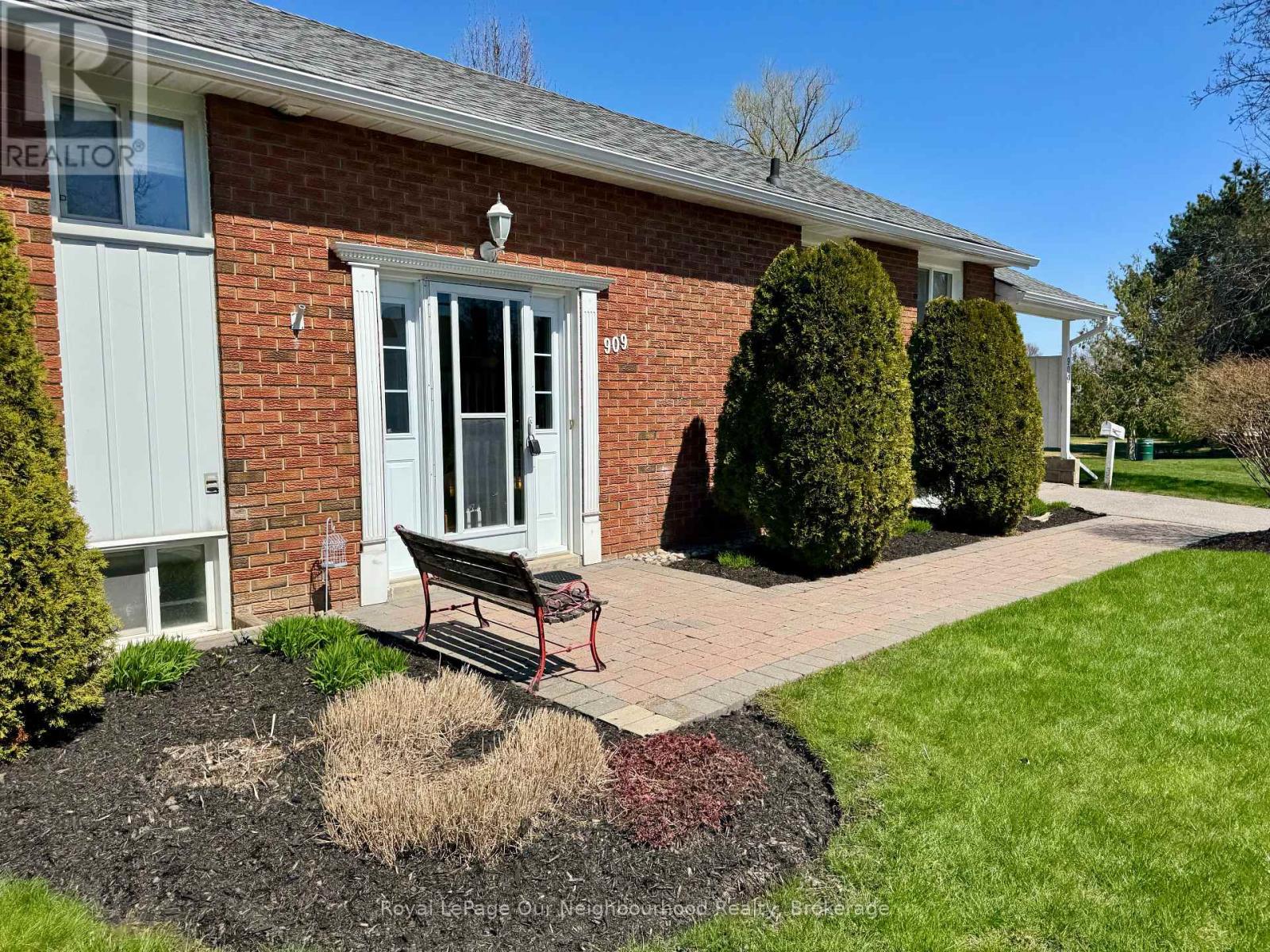 909 Whitefield Drive, Peterborough (Otonabee Ward 1), Ontario  K9J 7W1 - Photo 40 - X13171064