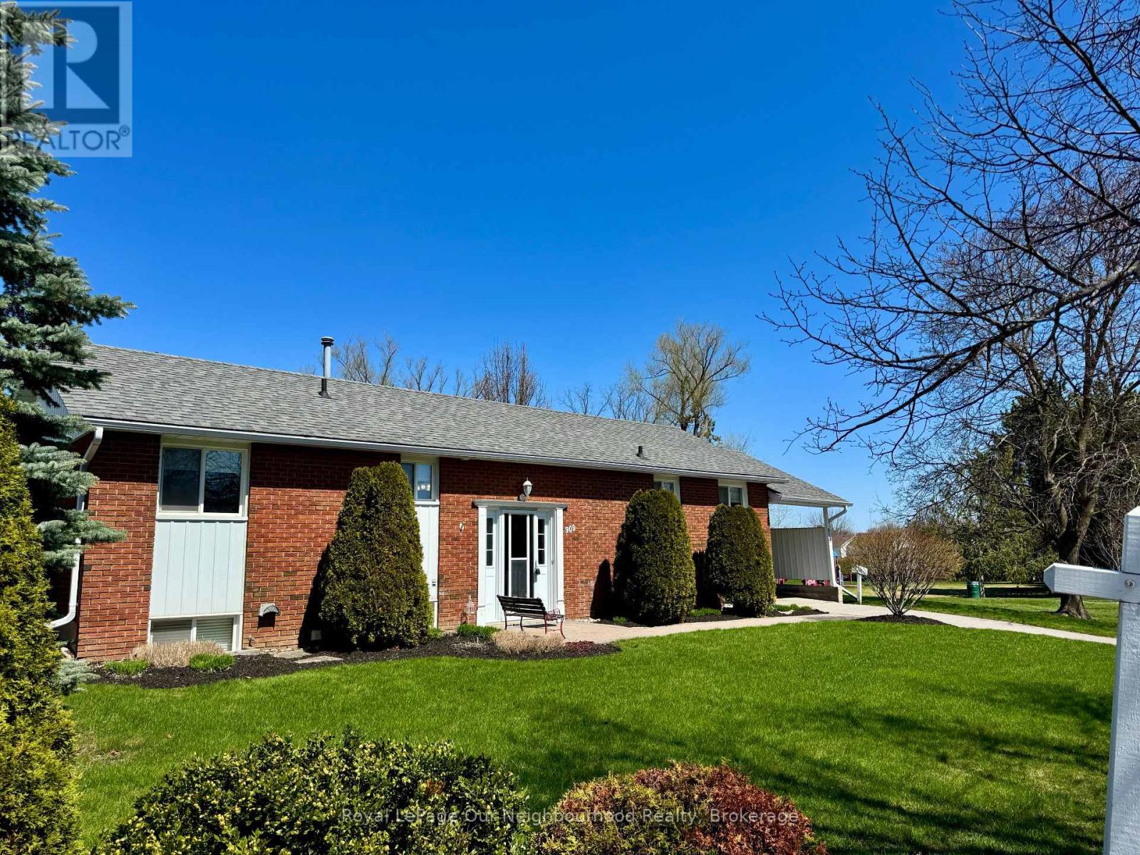 909 Whitefield Drive, Peterborough (Otonabee Ward 1), Ontario  K9J 7W1 - Photo 5 - X13171064