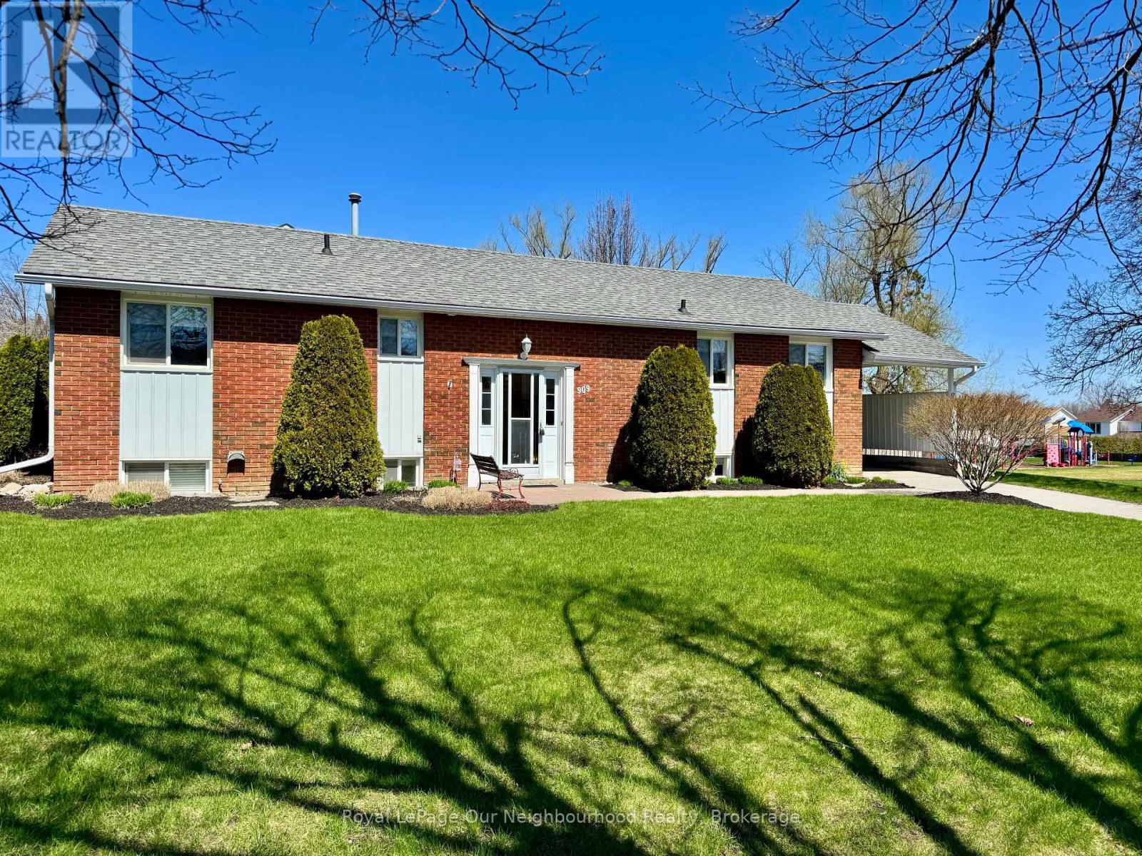 909 Whitefield Drive, Peterborough (Otonabee Ward 1), Ontario  K9J 7W1 - Photo 7 - X13171064