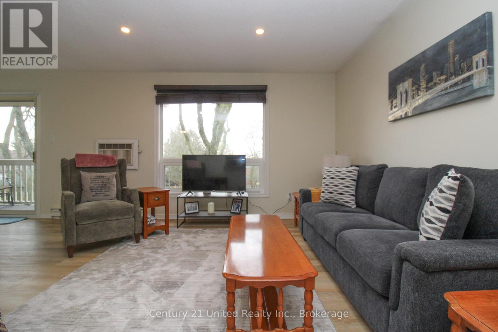 204 - 1110 Clonsilla Avenue, Peterborough (Otonabee Ward 1), Ontario  K9J 5Y5 - Photo 5 - X13171320
