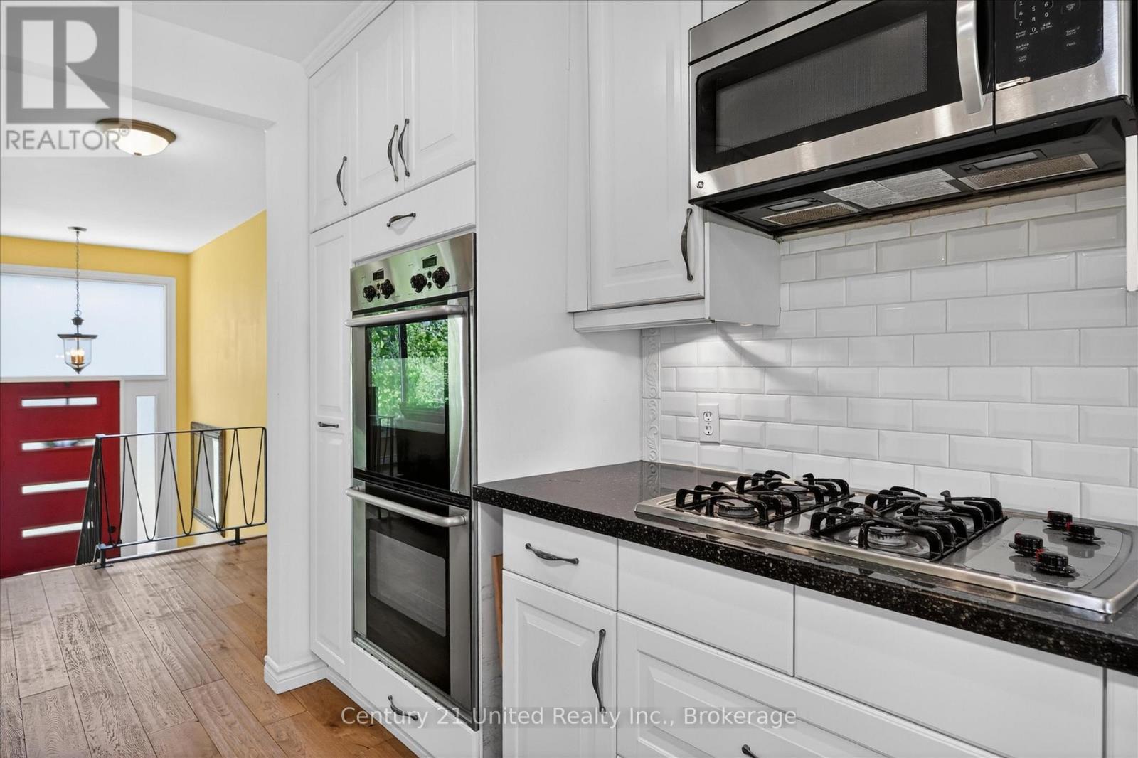 11 Crestwood Avenue, Peterborough (Monaghan Ward 2), Ontario  K9J 1M9 - Photo 12 - X13171380
