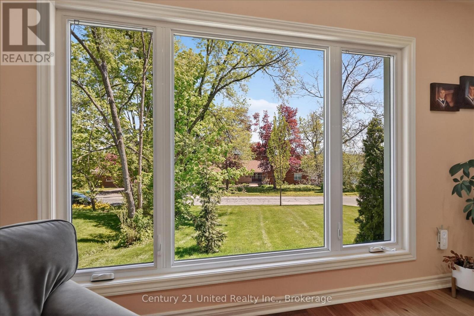11 Crestwood Avenue, Peterborough (Monaghan Ward 2), Ontario  K9J 1M9 - Photo 14 - X13171380