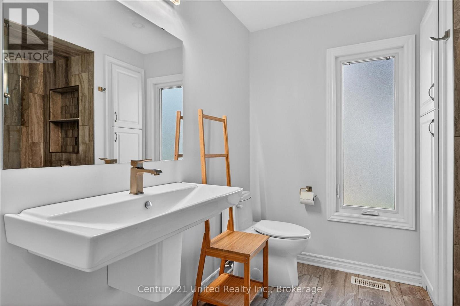 11 Crestwood Avenue, Peterborough (Monaghan Ward 2), Ontario  K9J 1M9 - Photo 19 - X13171380