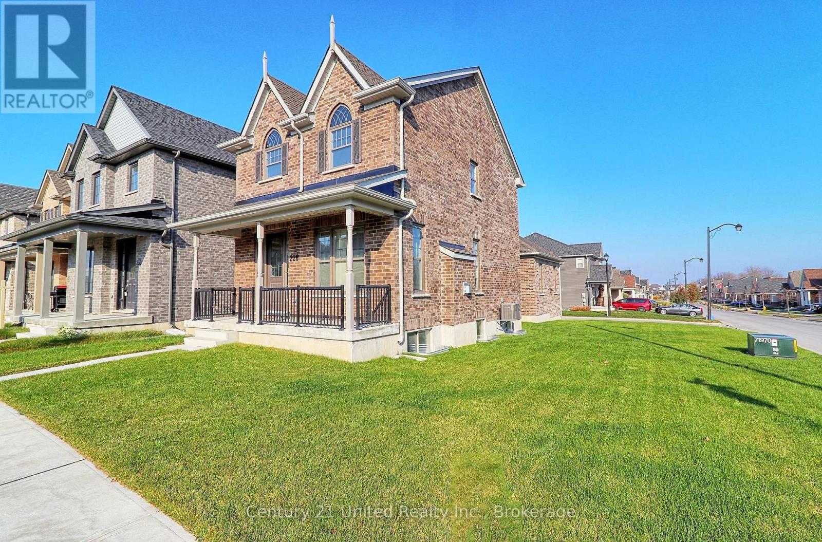 228 Rowberry Boulevard, Peterborough (Northcrest Ward 5), Ontario  K9H 0G4 - Photo 3 - X13171414