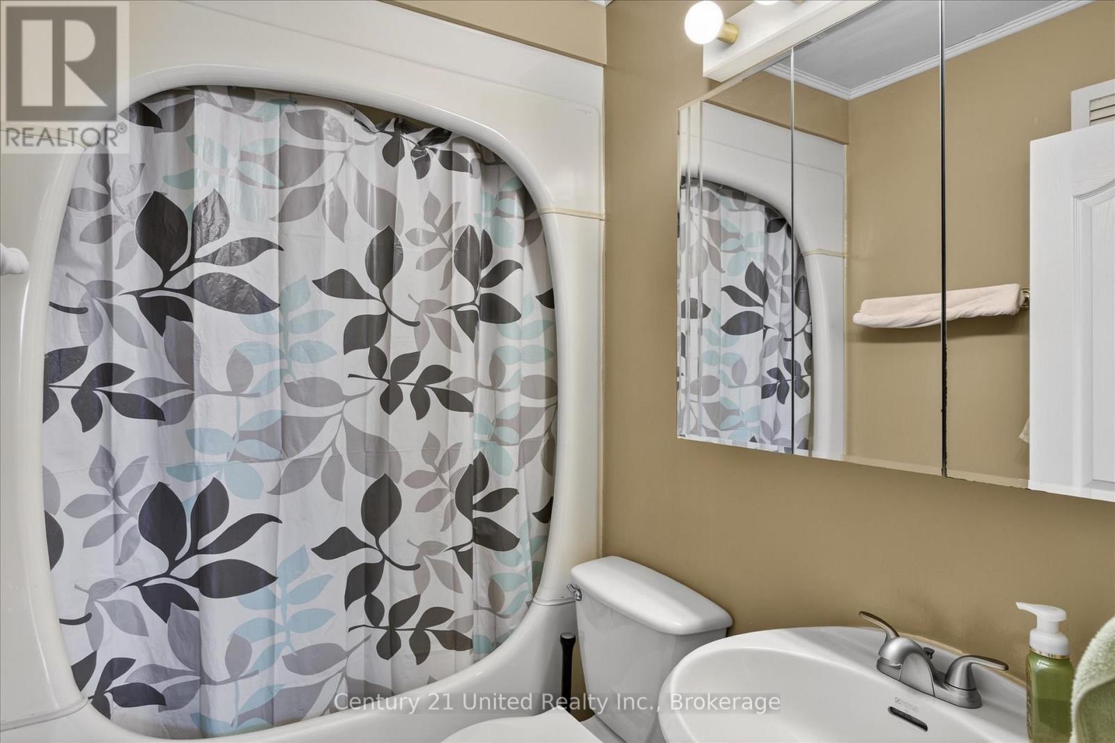 578 Hillside Street, Peterborough (Northcrest Ward 5), Ontario  K9H 5N6 - Photo 14 - X13172030