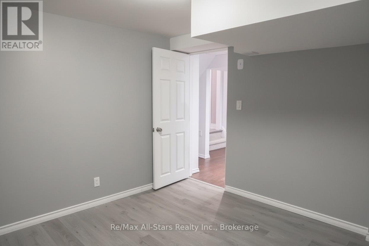 Lower - 1 Crescent Court, Kawartha Lakes (Lindsay), Ontario  K9V 3Y8 - Photo 14 - X13174960