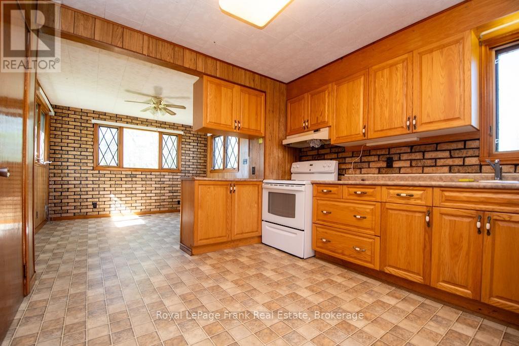 3320 Buckhorn Road, Selwyn, Ontario  K0L 1J0 - Photo 11 - X13174976