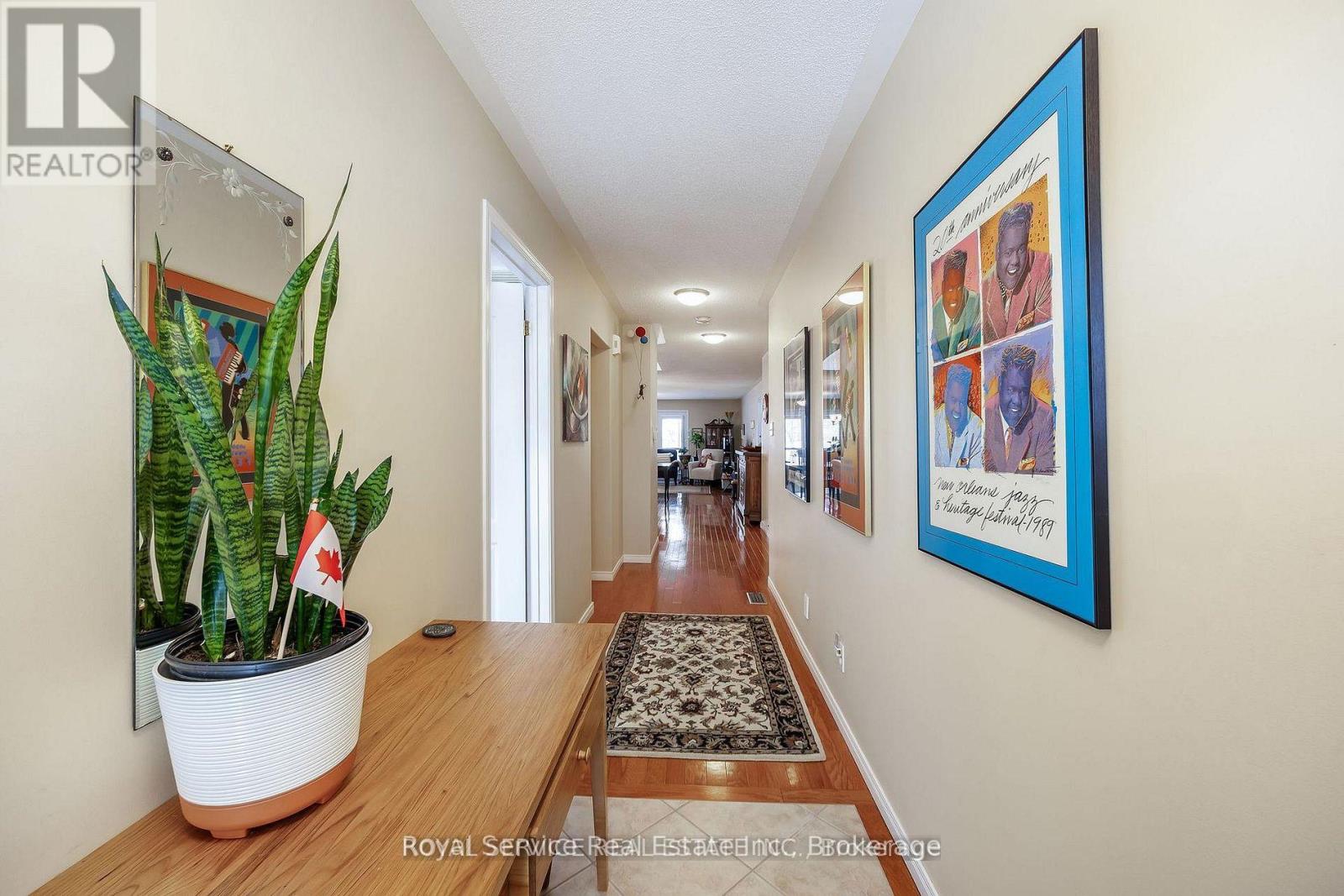6 - 877 Wentworth Street, Peterborough (Otonabee Ward 1), Ontario  K9J 8R7 - Photo 2 - X13175006