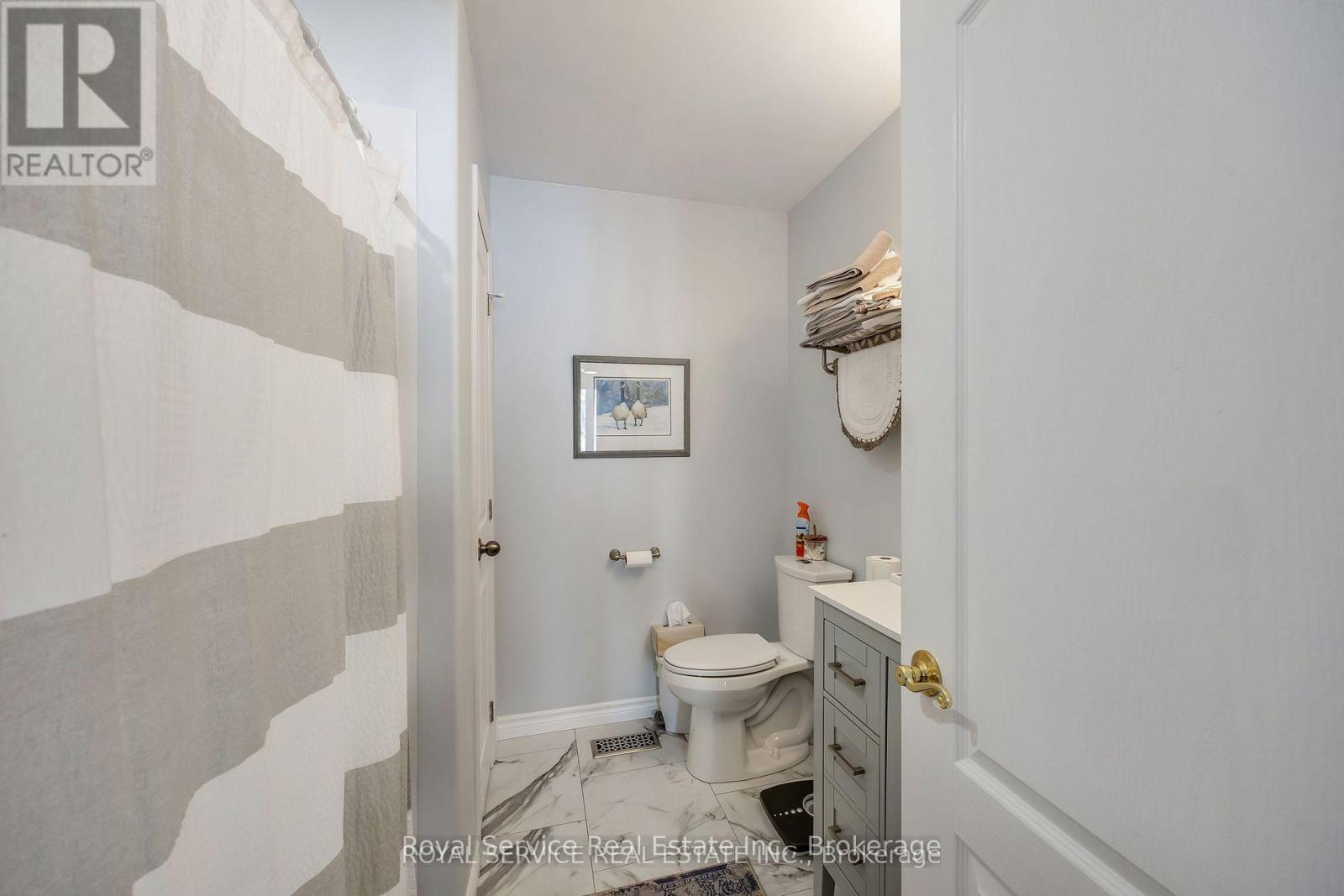 6 - 877 Wentworth Street, Peterborough (Otonabee Ward 1), Ontario  K9J 8R7 - Photo 22 - X13175006