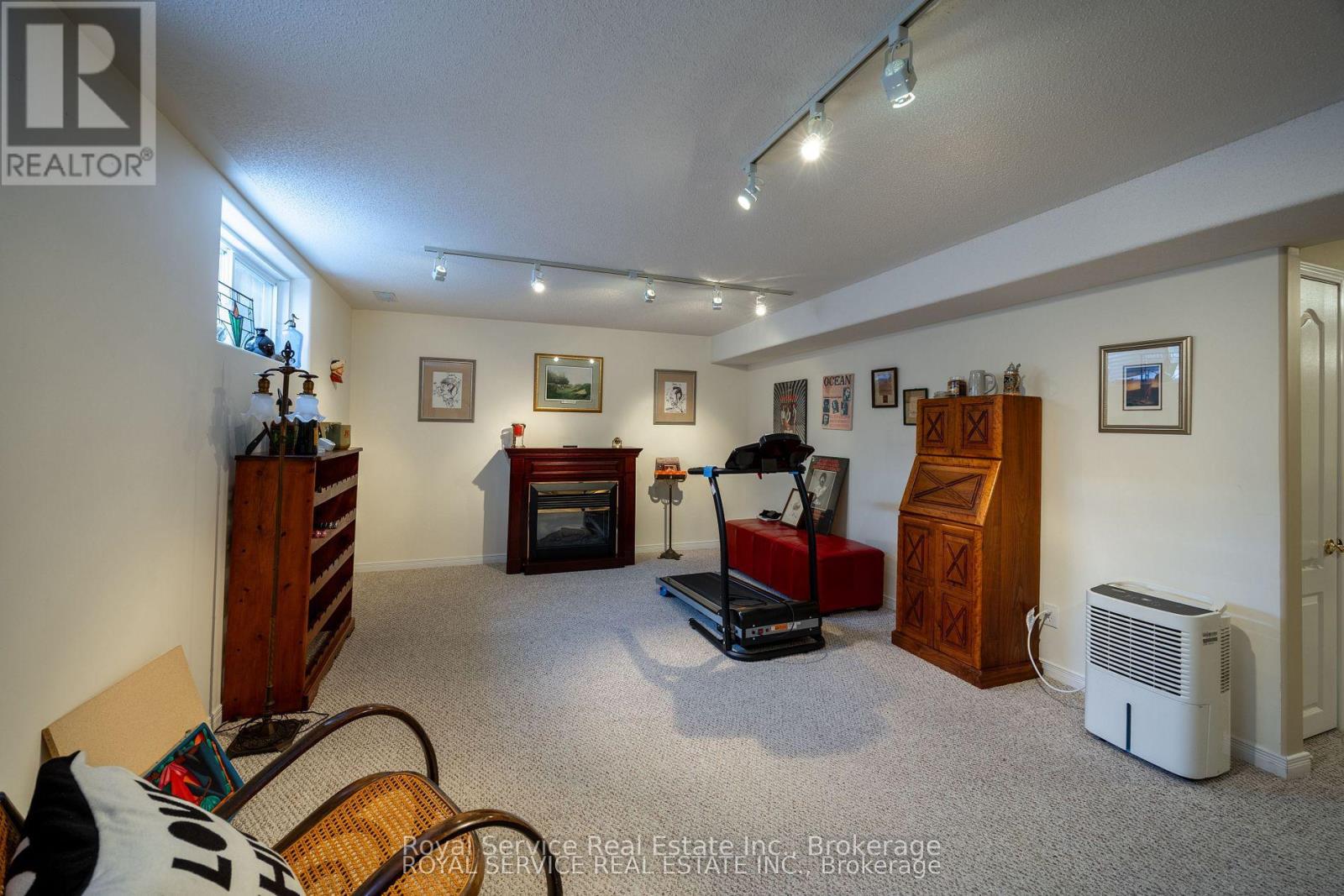 6 - 877 Wentworth Street, Peterborough (Otonabee Ward 1), Ontario  K9J 8R7 - Photo 35 - X13175006