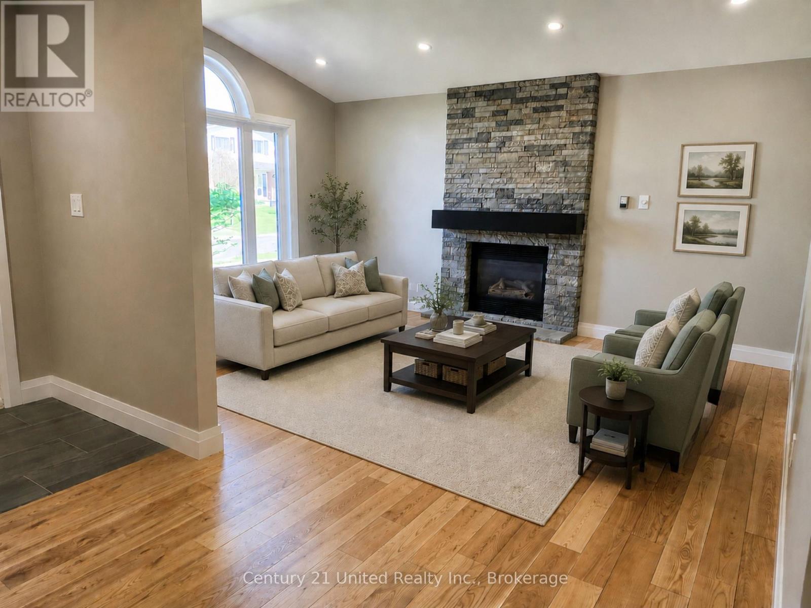 2225 Lorraine Drive, Peterborough (Northcrest Ward 5), Ontario  K9L 1Y6 - Photo 5 - X13175134