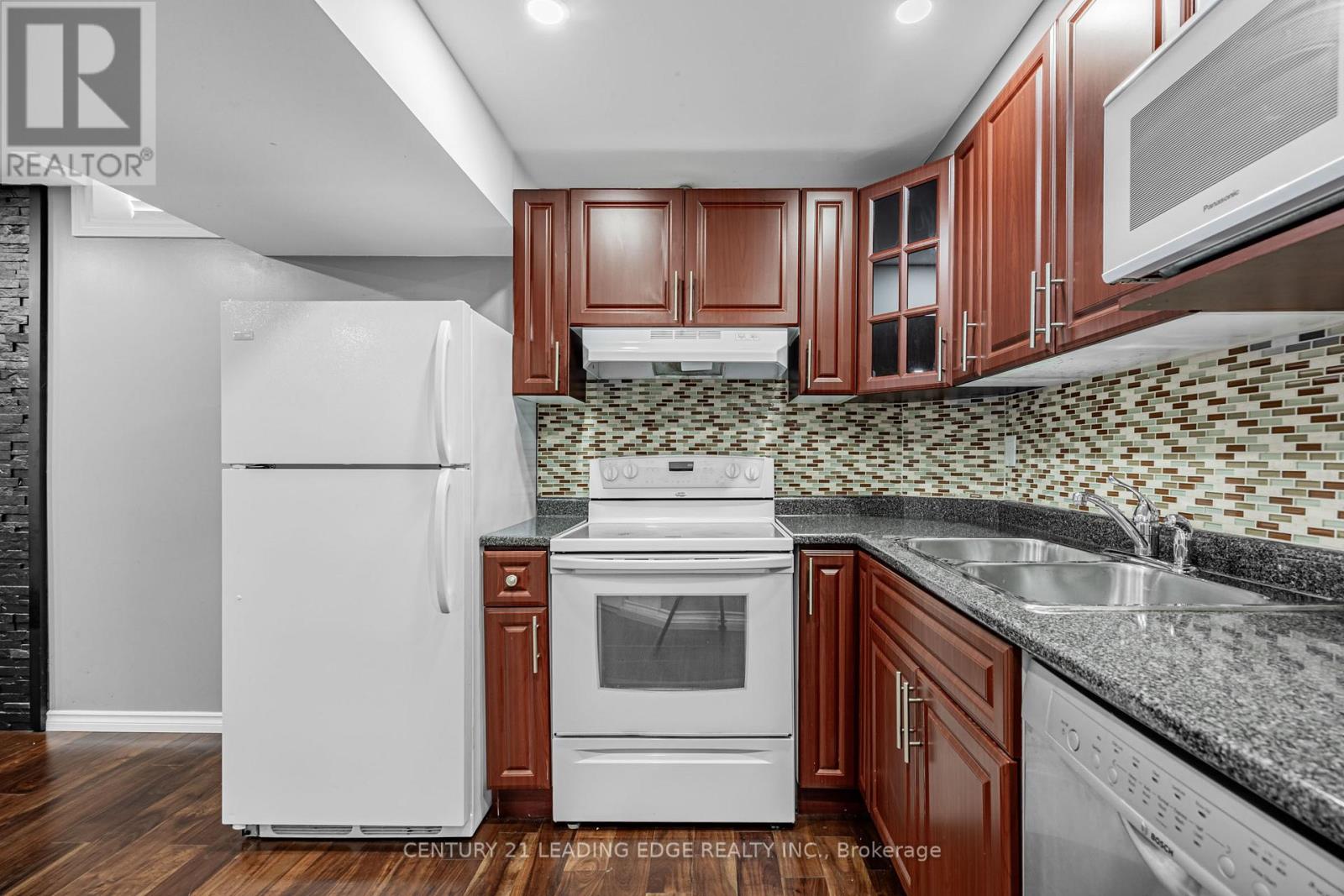 Lower - 98 Erskine Drive, Clarington (Newcastle), Ontario  L1B 1G9 - Photo 14 - E13177304