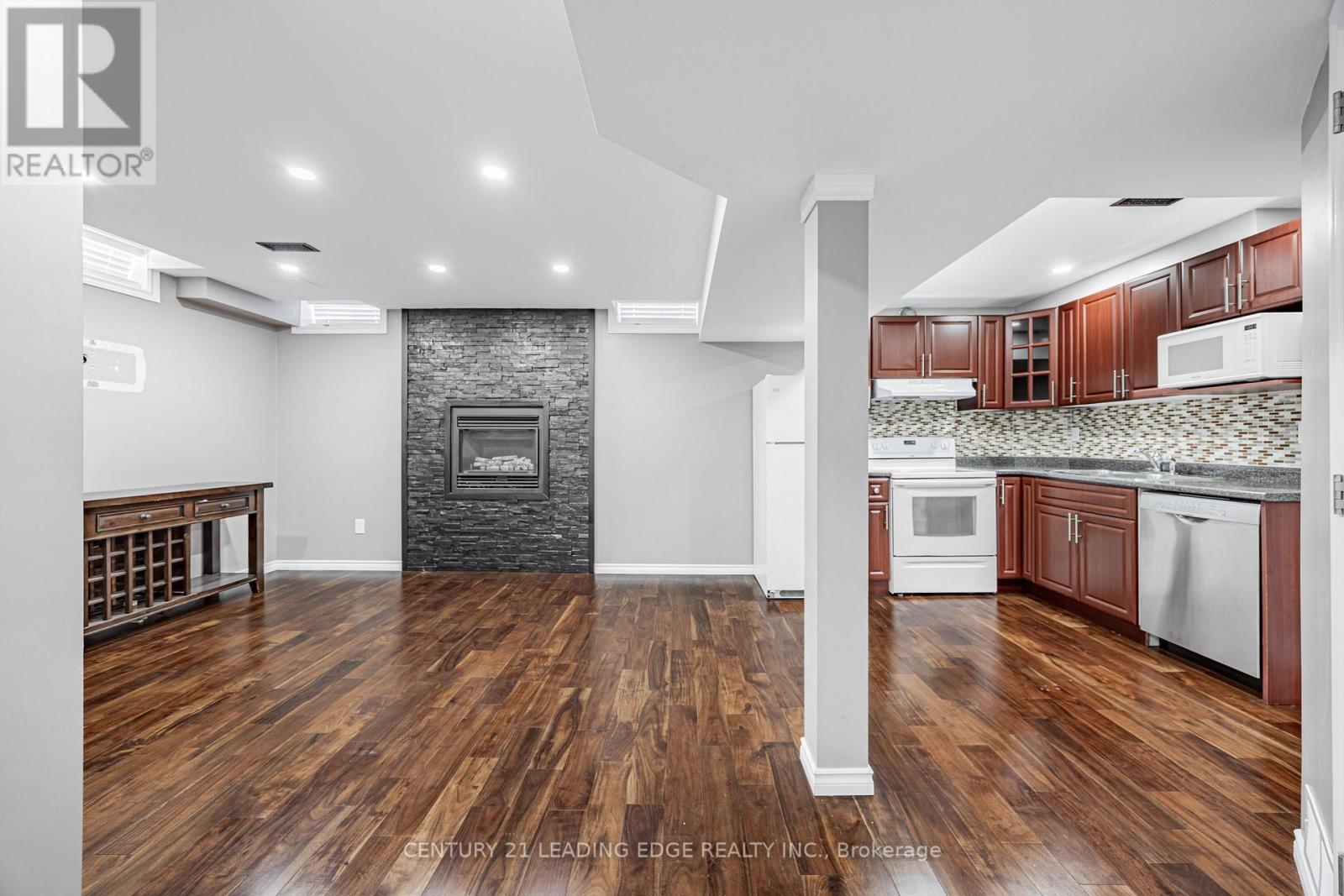 Lower - 98 Erskine Drive, Clarington (Newcastle), Ontario  L1B 1G9 - Photo 15 - E13177304