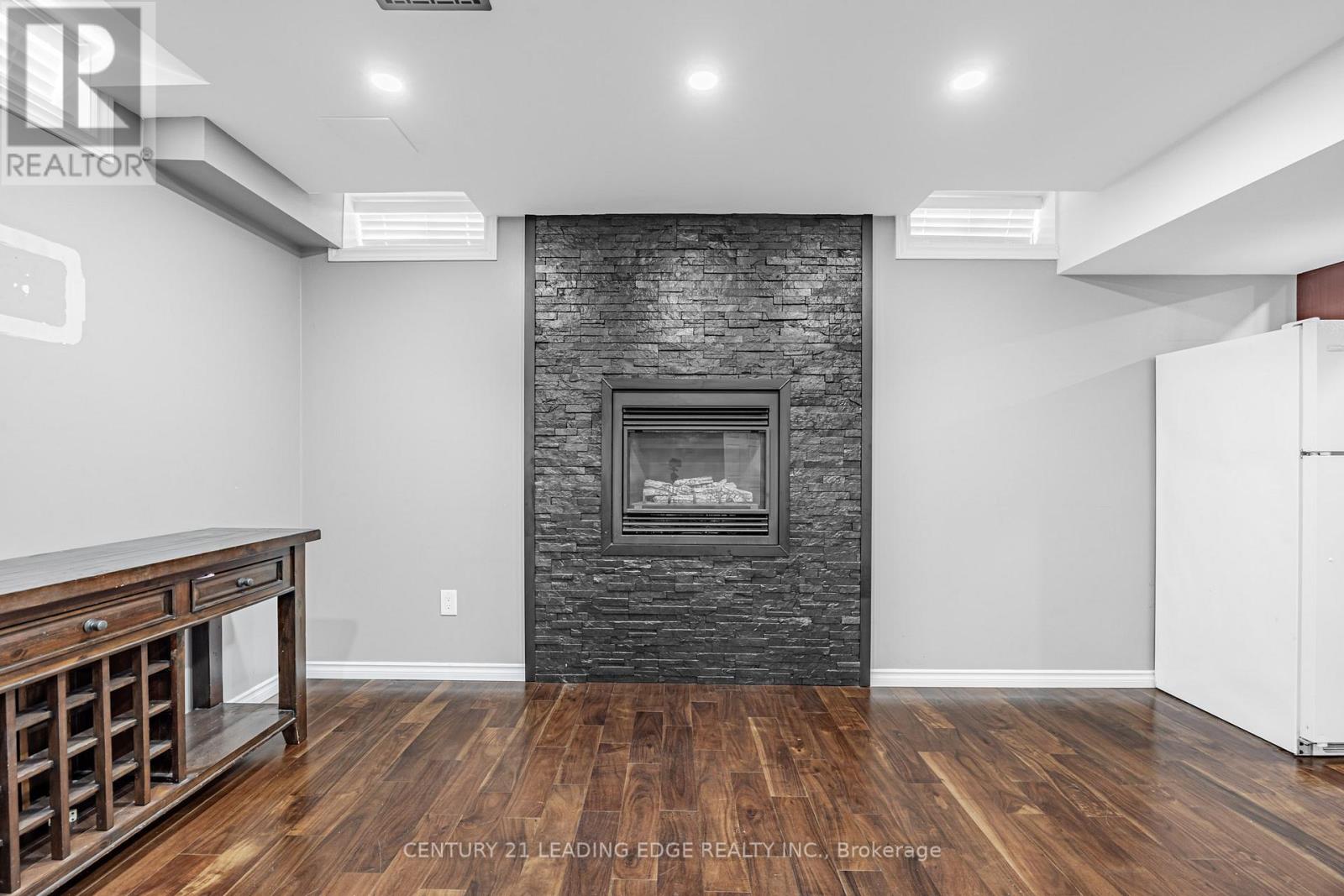 Lower - 98 Erskine Drive, Clarington (Newcastle), Ontario  L1B 1G9 - Photo 9 - E13177304