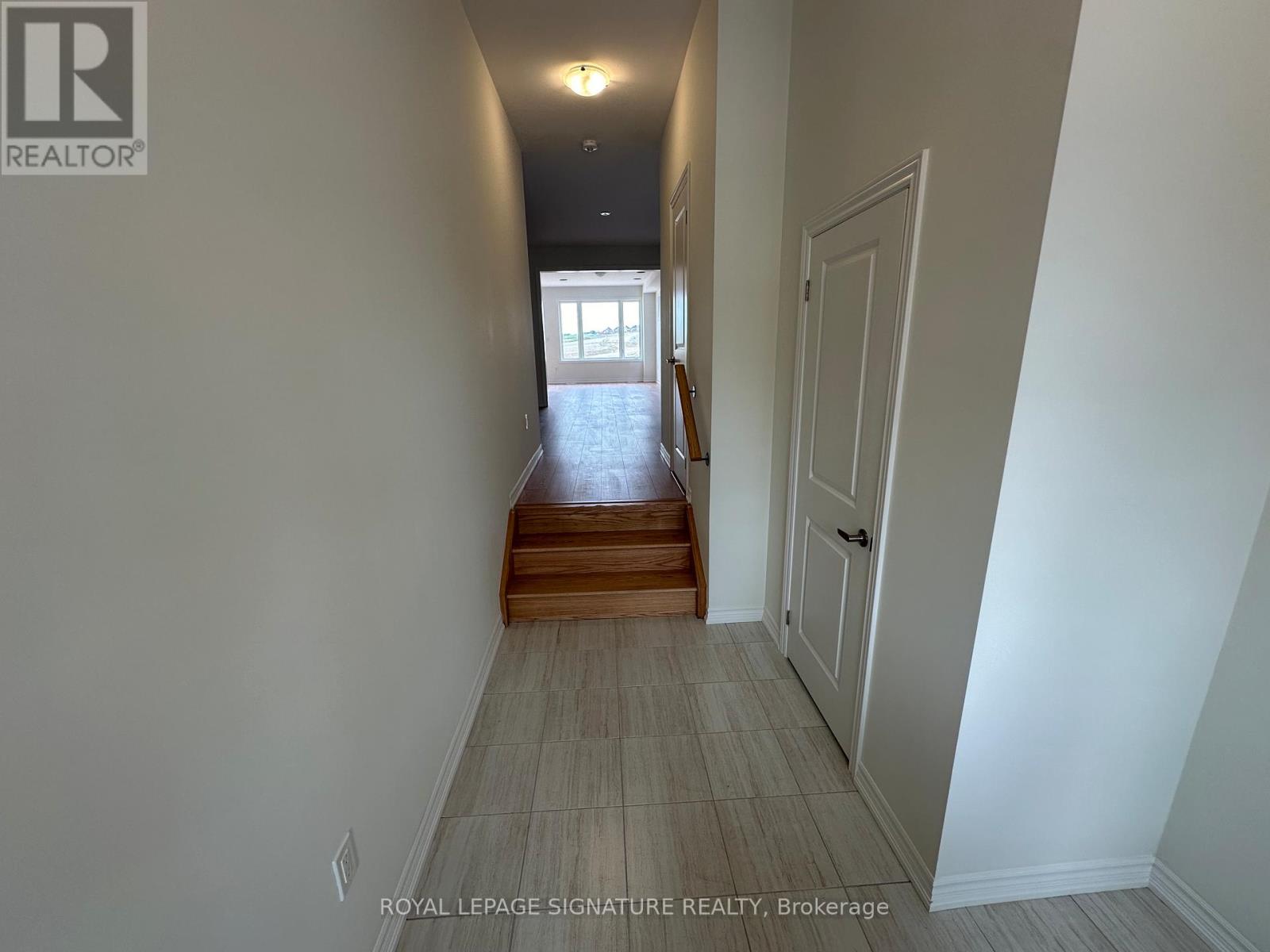 747 Carpenter Trail, Peterborough (Monaghan Ward 2), Ontario  K9K 0J3 - Photo 3 - X13177358