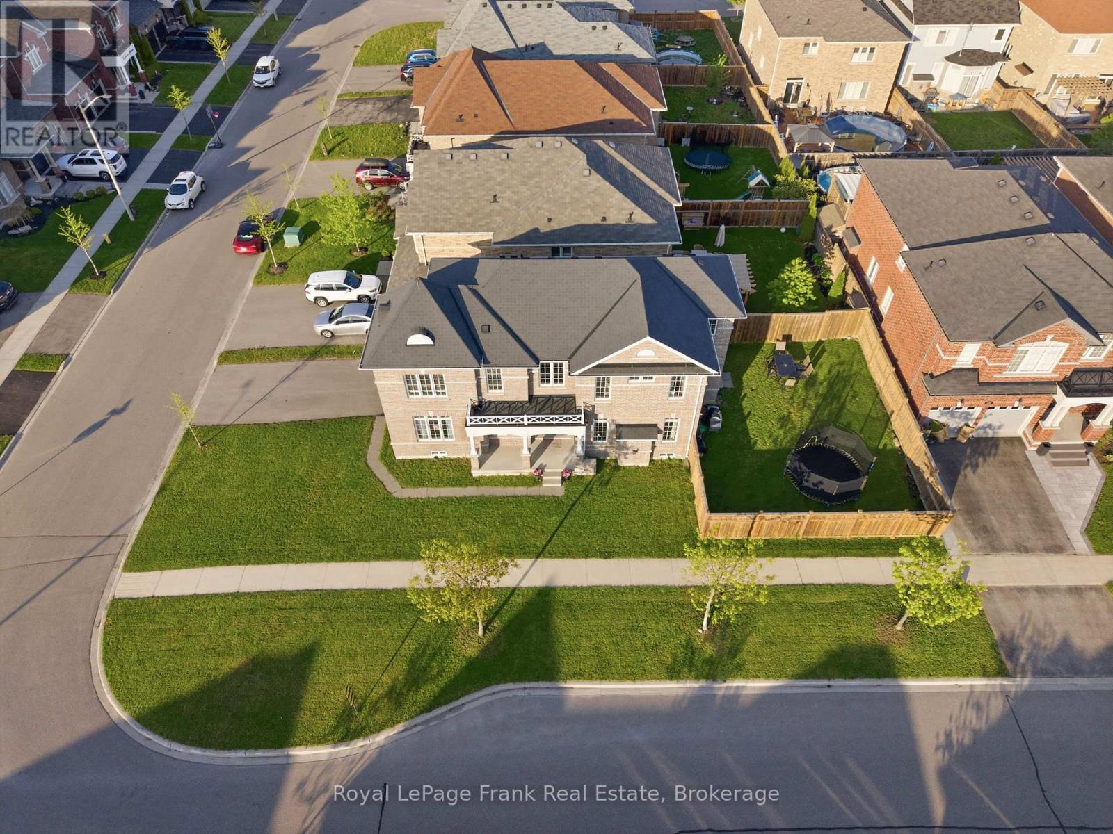 1 Gomme Avenue, Clarington (Newcastle), Ontario  L1B 1G9 - Photo 4 - E13185414