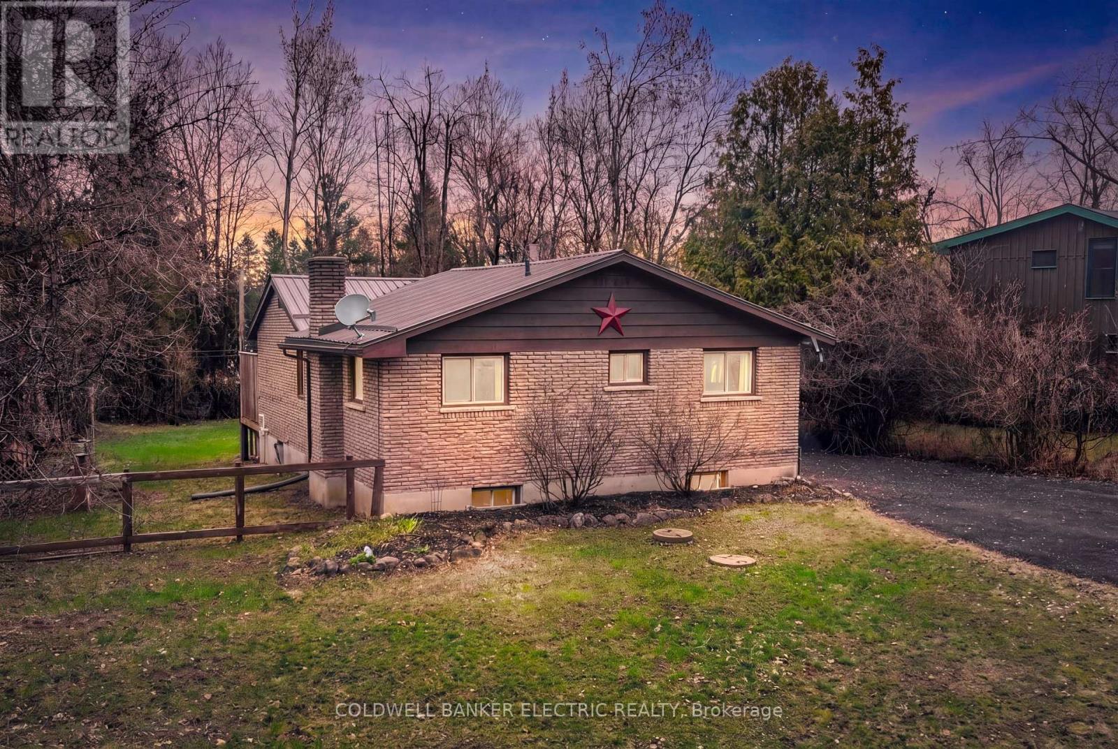 30 Woods Avenue, Kawartha Lakes (Emily), Ontario  K0L 2W0 - Photo 2 - X13184536