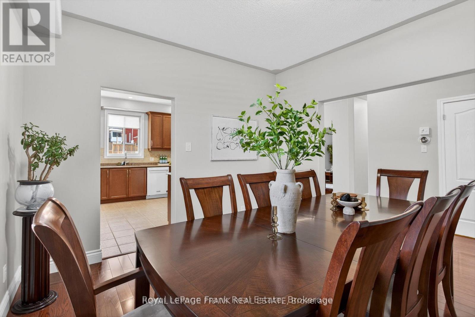 1504 Ireland Drive, Peterborough (Monaghan Ward 2), Ontario  K9K 2T2 - Photo 8 - X13186318