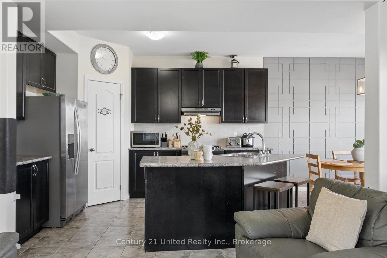 425 Florence Drive, Peterborough (Monaghan Ward 2), Ontario  K9J 0H7 - Photo 13 - X13187722