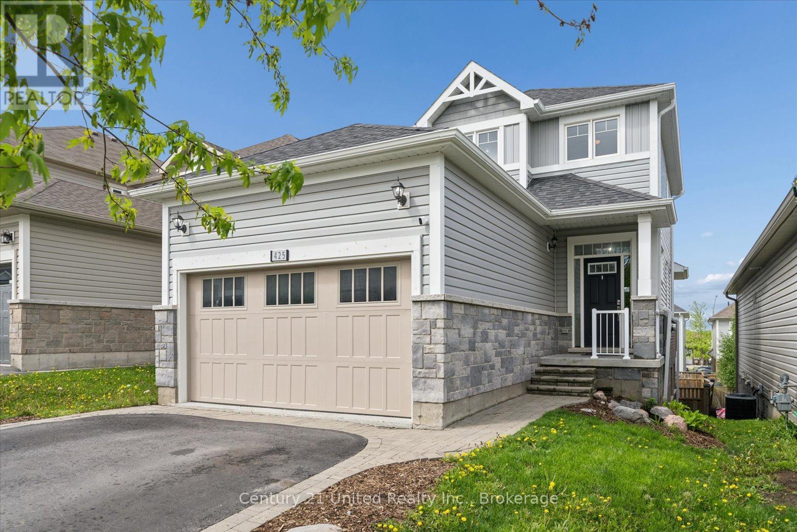425 Florence Drive, Peterborough (Monaghan Ward 2), Ontario  K9J 0H7 - Photo 2 - X13187722