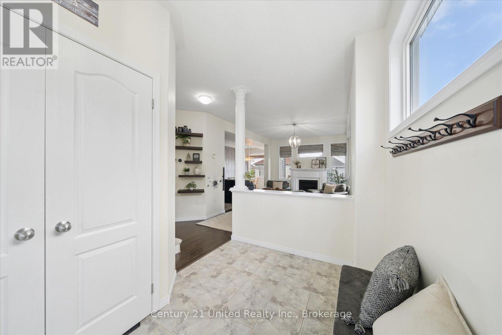 425 Florence Drive, Peterborough (Monaghan Ward 2), Ontario  K9J 0H7 - Photo 5 - X13187722