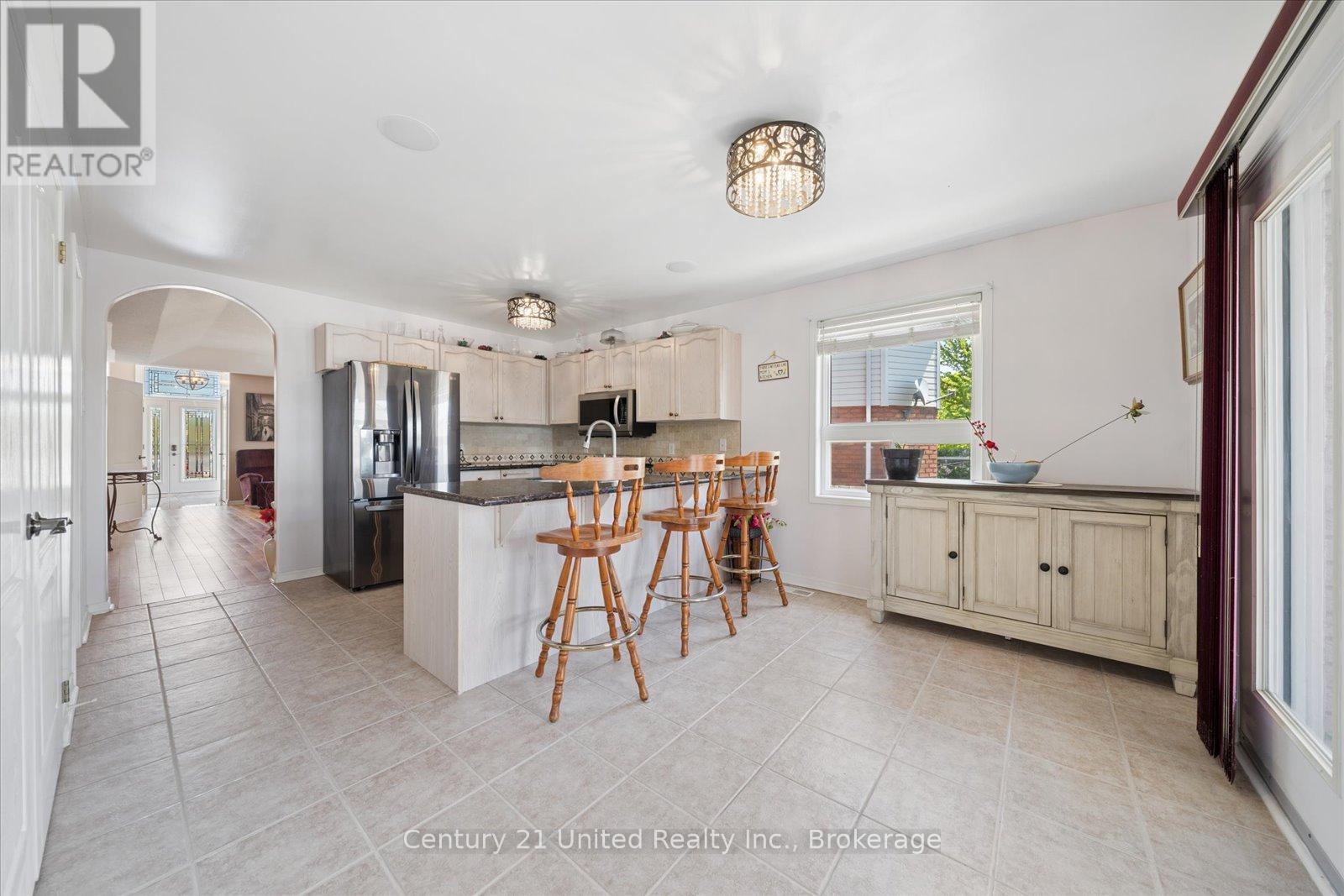 122 Parcells Crescent, Peterborough (Otonabee Ward 1), Ontario  K9K 2R2 - Photo 10 - X13187886
