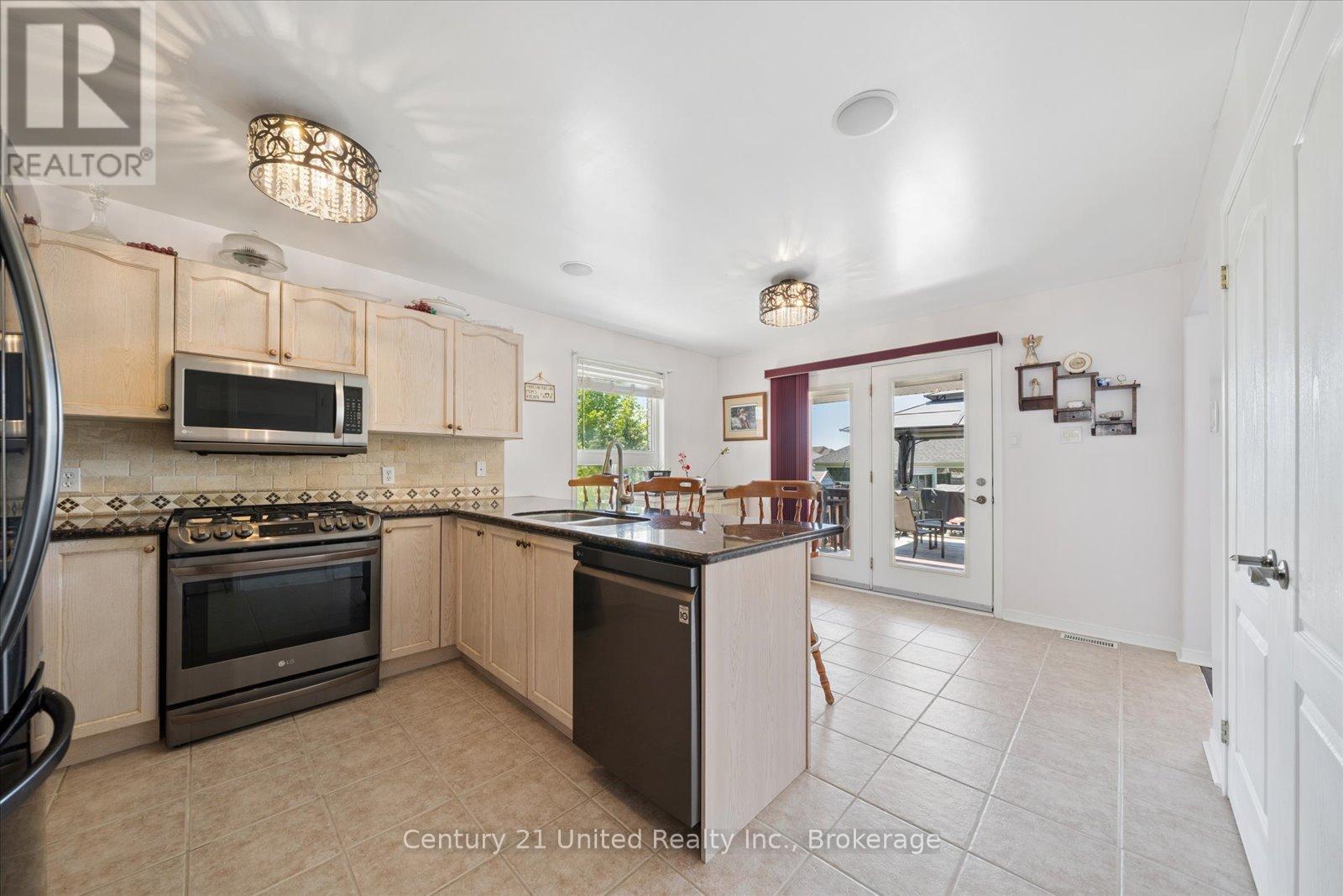122 Parcells Crescent, Peterborough (Otonabee Ward 1), Ontario  K9K 2R2 - Photo 16 - X13187886