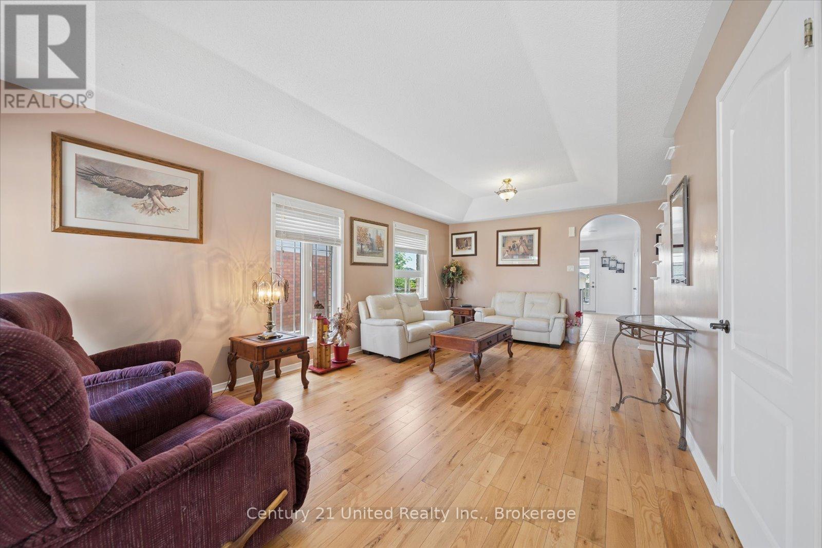 122 Parcells Crescent, Peterborough (Otonabee Ward 1), Ontario  K9K 2R2 - Photo 6 - X13187886