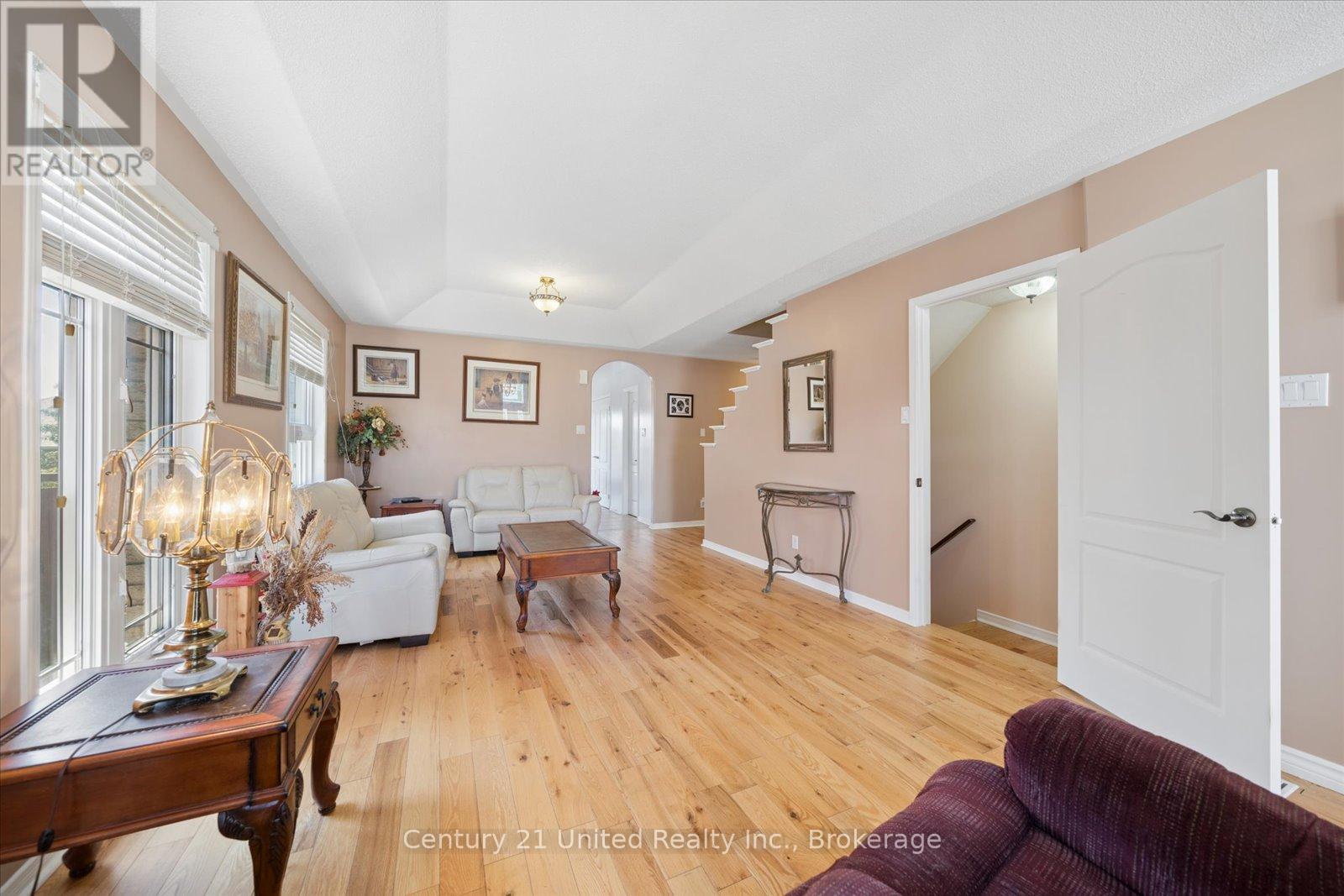122 Parcells Crescent, Peterborough (Otonabee Ward 1), Ontario  K9K 2R2 - Photo 7 - X13187886