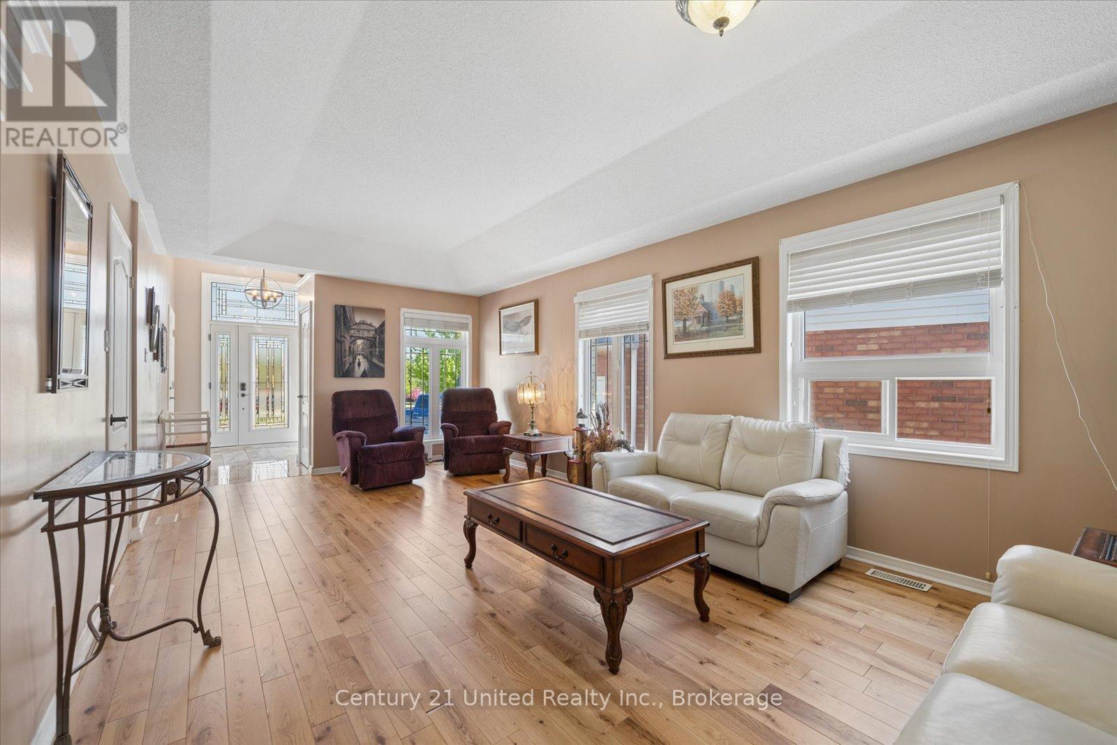 122 Parcells Crescent, Peterborough (Otonabee Ward 1), Ontario  K9K 2R2 - Photo 8 - X13187886
