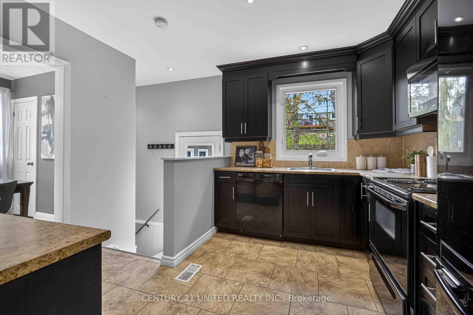 1459 Westbrook Drive, Peterborough (Monaghan Ward 2), Ontario  K9J 6R5 - Photo 10 - X13191520