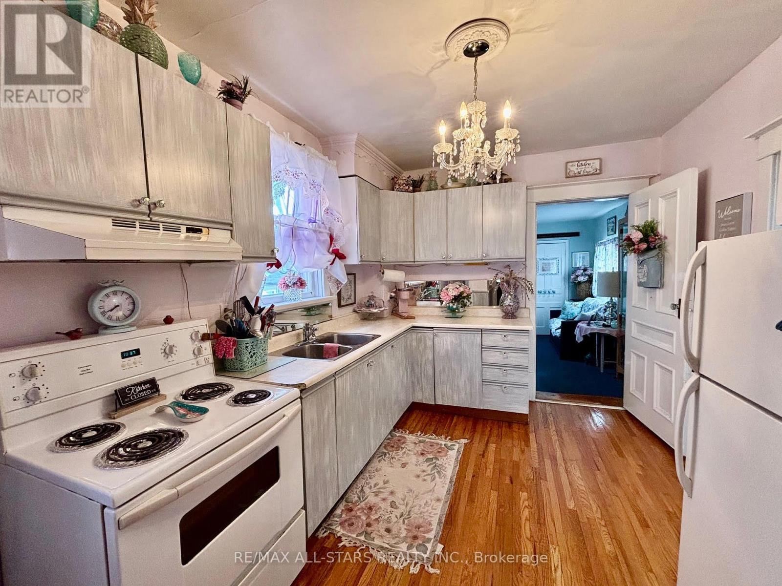 28 Simcoe Street, Kawartha Lakes (Lindsay), Ontario  K9V 2G4 - Photo 12 - X13196428
