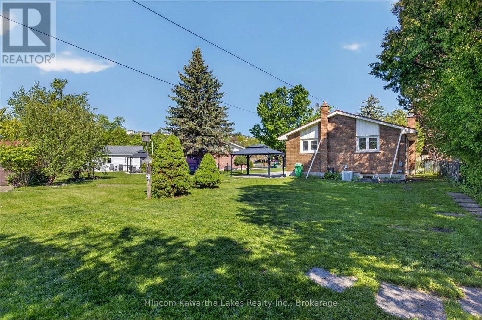 948 St Pauls Street, Peterborough (Northcrest Ward 5), Ontario  K9H 6J6 - Photo 38 - X13199738