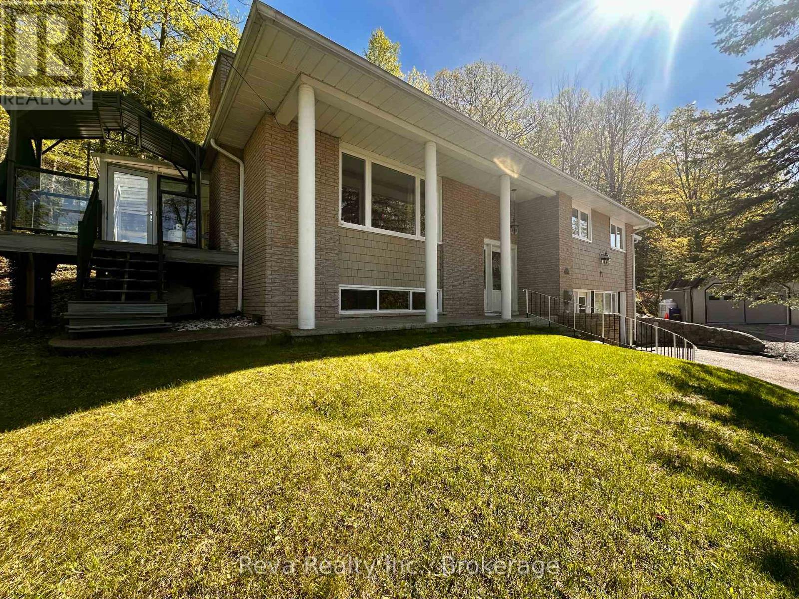 11 Ridge Road, Bancroft (Bancroft Ward), Ontario  K0L 1C0 - Photo 2 - X13206322