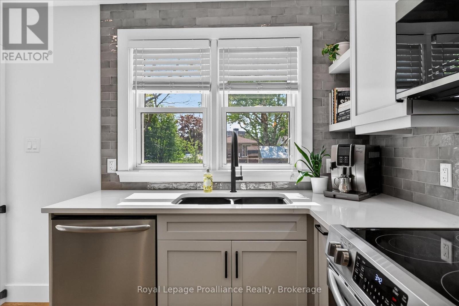 129 Goodfellow Road, Peterborough (Otonabee Ward 1), Ontario  K9J 5W9 - Photo 10 - X13208068