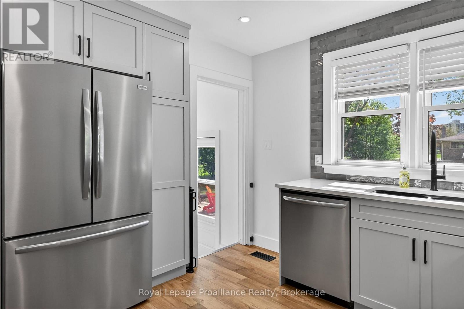 129 Goodfellow Road, Peterborough (Otonabee Ward 1), Ontario  K9J 5W9 - Photo 12 - X13208068