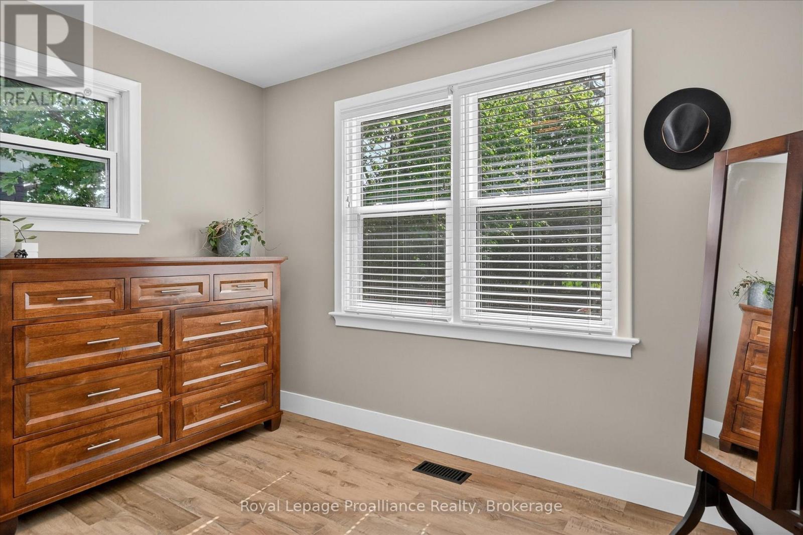 129 Goodfellow Road, Peterborough (Otonabee Ward 1), Ontario  K9J 5W9 - Photo 16 - X13208068