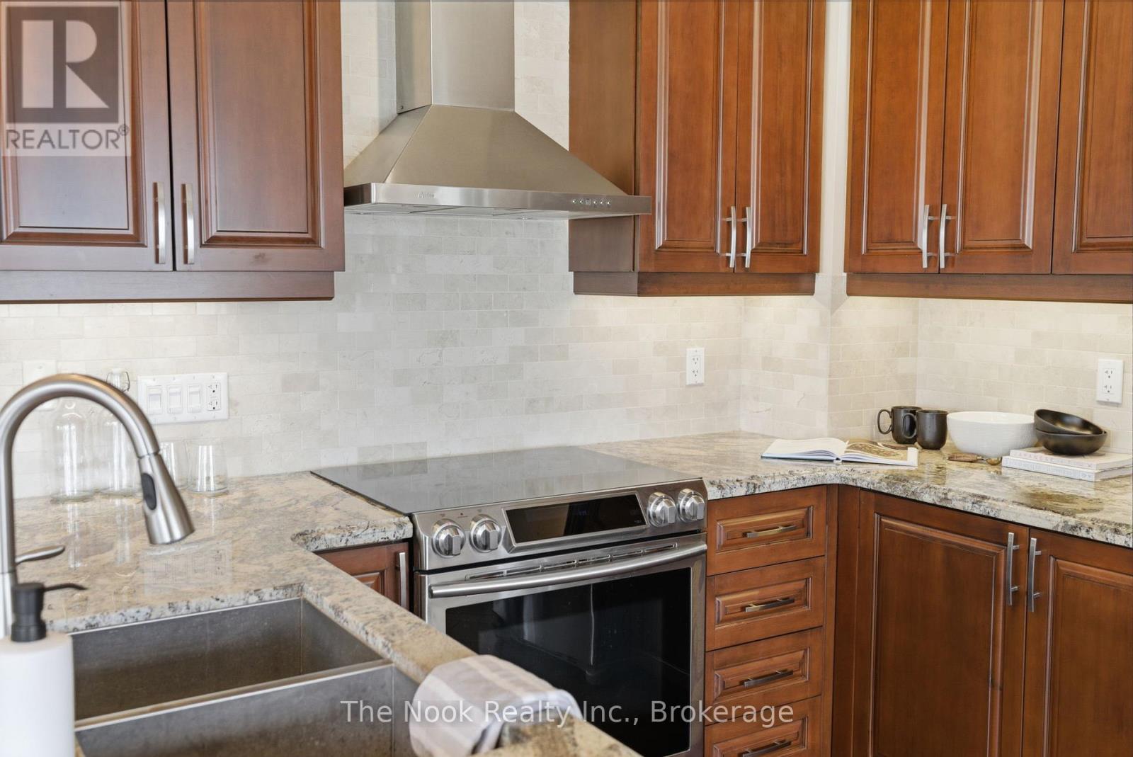 201 - 395 Lakebreeze Drive, Clarington (Newcastle), Ontario  L1B 0A5 - Photo 13 - E13208396