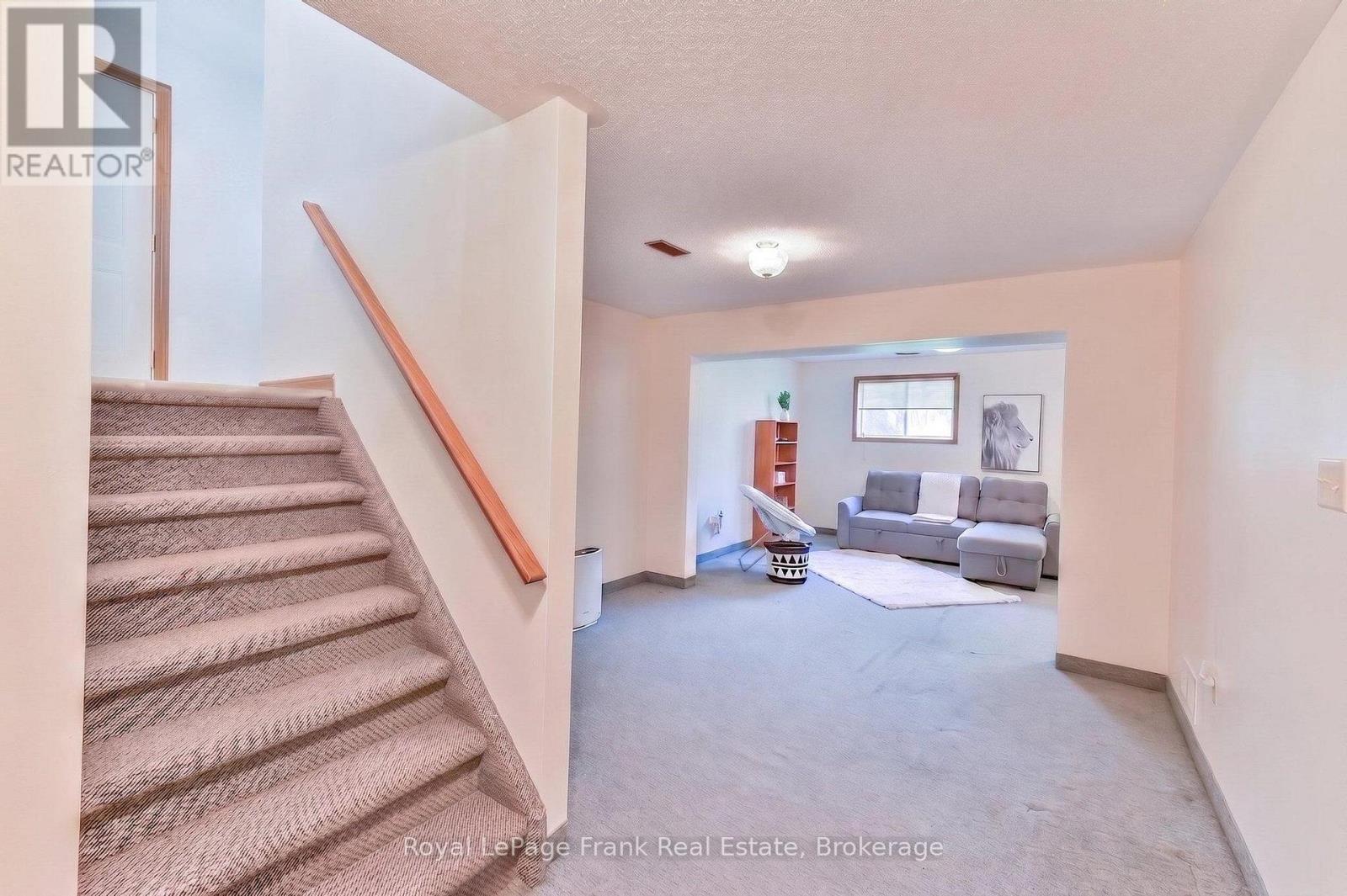 636 Romaine Street, Peterborough (Otonabee Ward 1), Ontario  K9J 2E4 - Photo 27 - X13208366