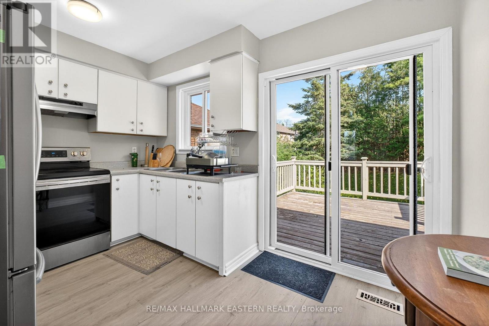 285 Towerhill Road, Peterborough (Northcrest Ward 5), Ontario  K9H 7N1 - Photo 10 - X13210158