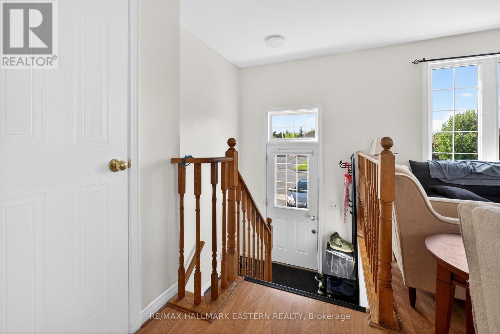 285 Towerhill Road, Peterborough (Northcrest Ward 5), Ontario  K9H 7N1 - Photo 4 - X13210158