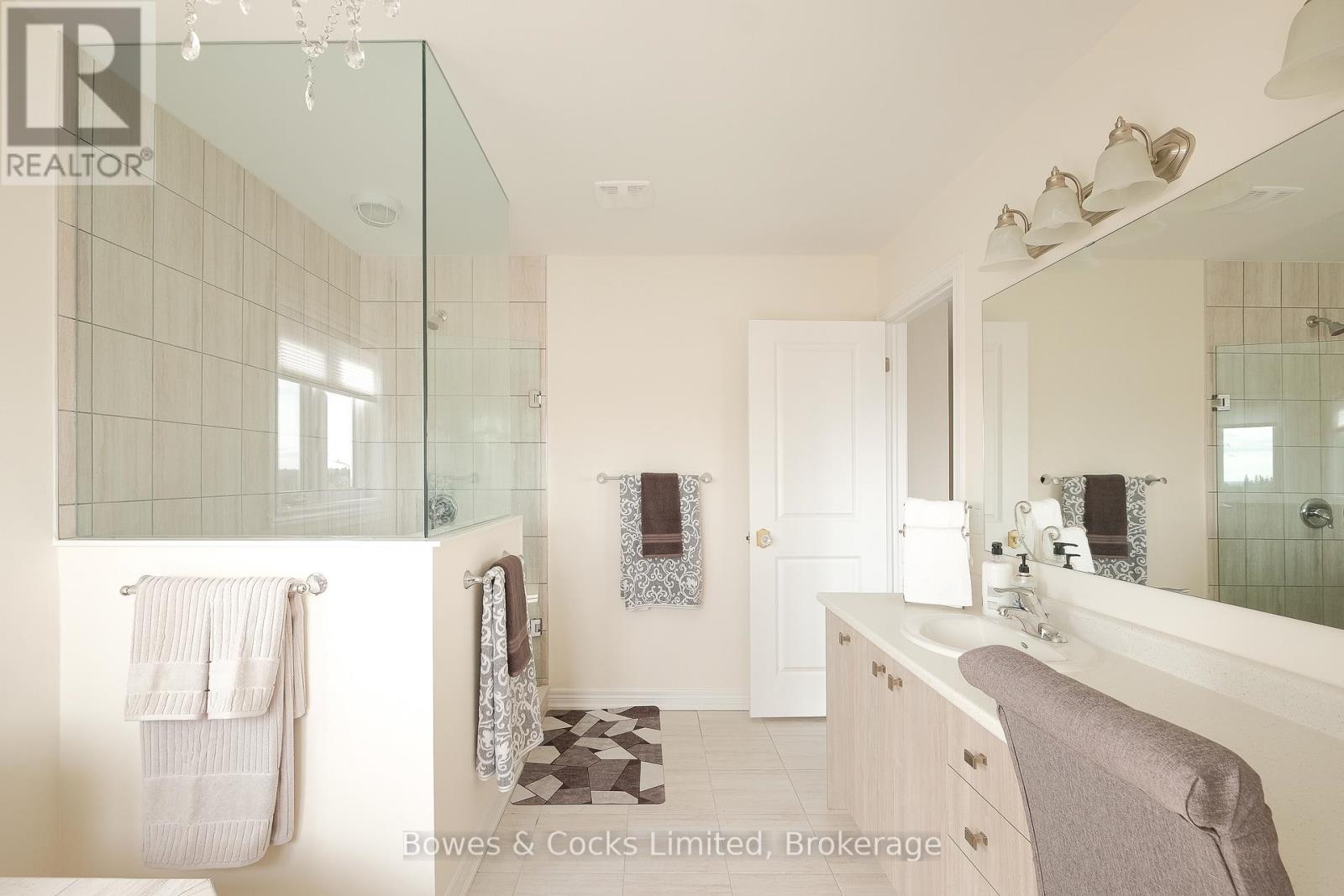 203 O'neil Street, Peterborough (Monaghan Ward 2), Ontario  K9K 0H5 - Photo 32 - X13210748