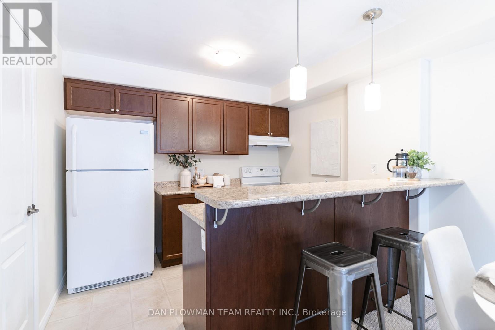 209 - 306 Spillsbury Drive, Peterborough (Otonabee Ward 1), Ontario  K9K 0B5 - Photo 6 - X13211292