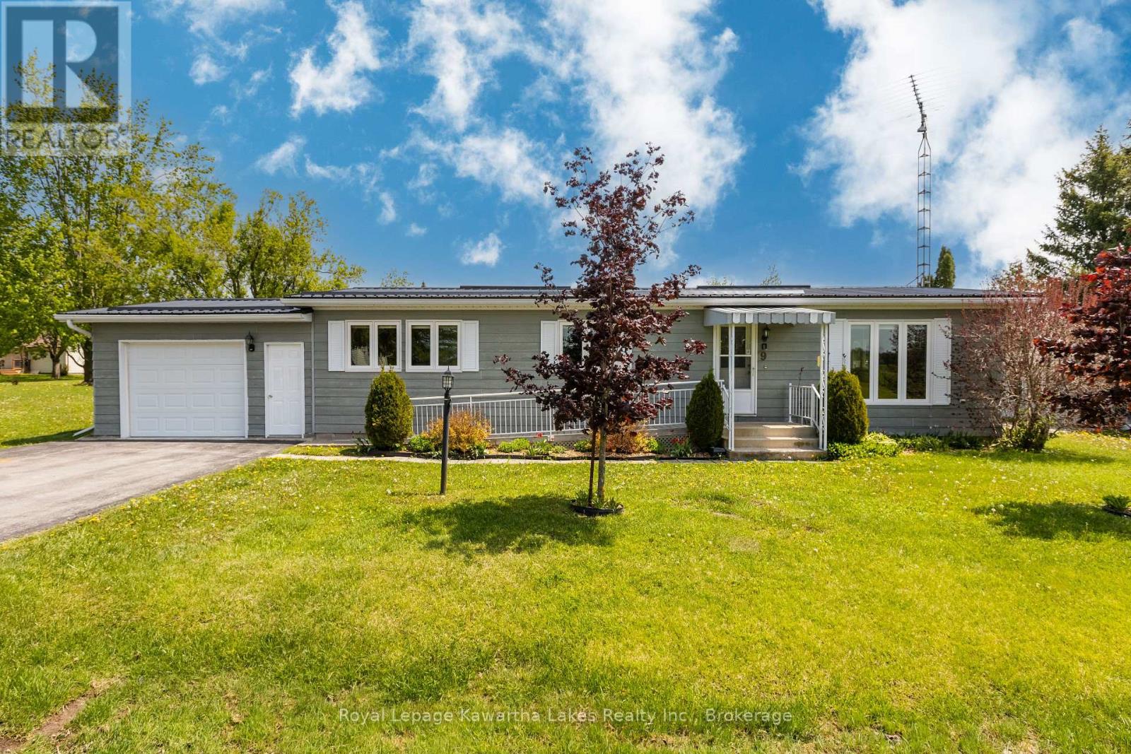 9 Vista Drive, Kawartha Lakes (Lindsay), Ontario  K9V 0H7 - Photo 2 - X13212332